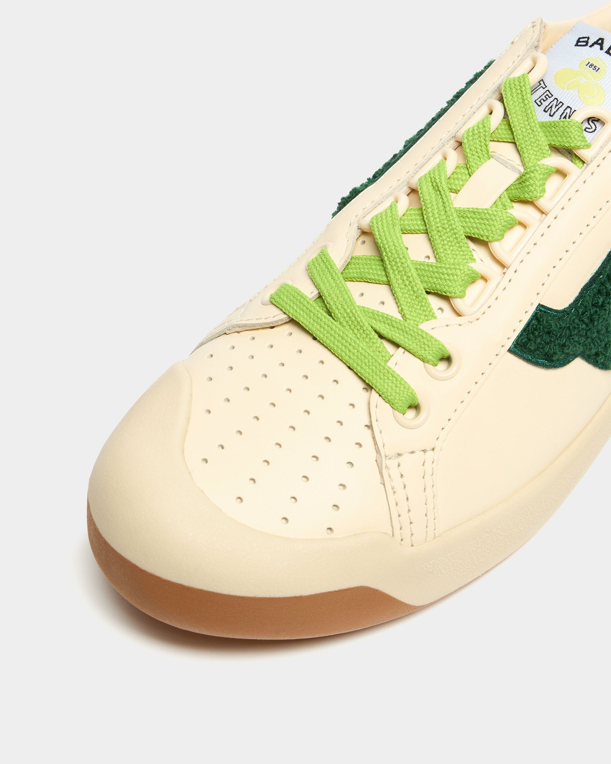 Bally Global - Sneaker de la collection Tennis en cuir ivoire et vert - Blanc