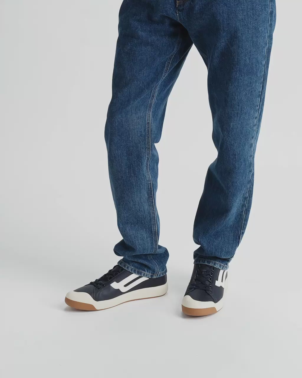 Bally Global - Sneakers Competition en cuir bleu marine et blanc - Bleu